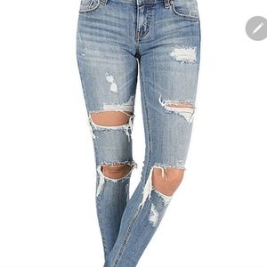 MICA Low Rise Skinny Ankle Jeans